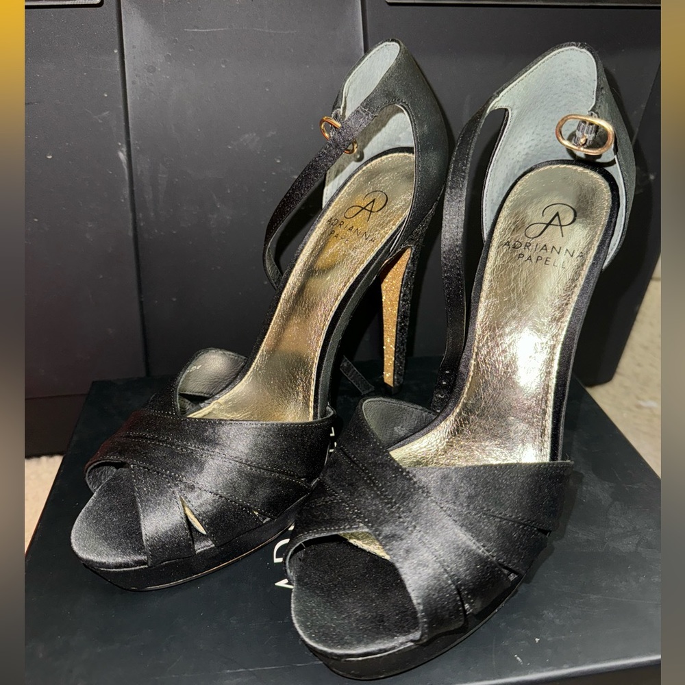 Adrianna Papell Samoa Black Classic Women’s Heels